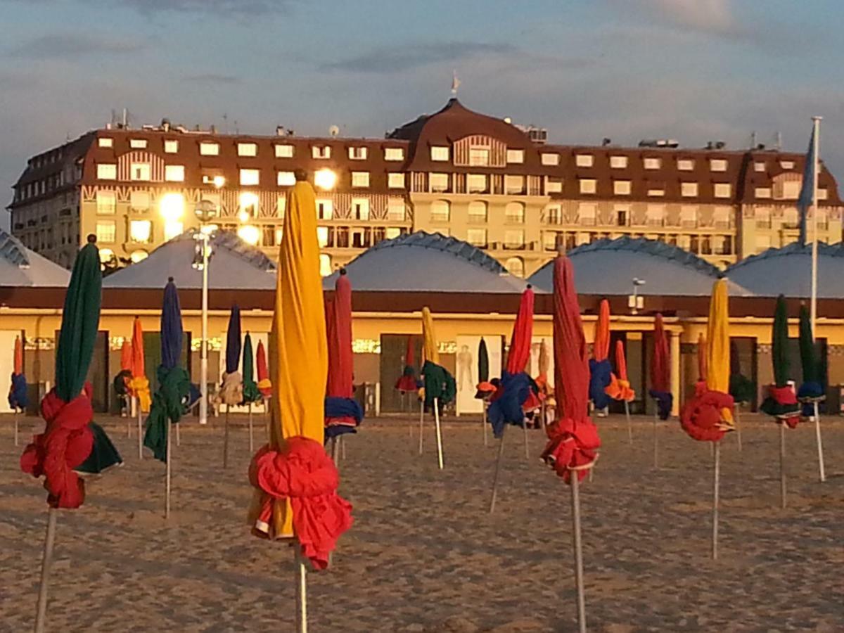 Chez Coco, 7 Persons, Triangle D'Or, Hypercentre Lägenhet Deauville Exteriör bild